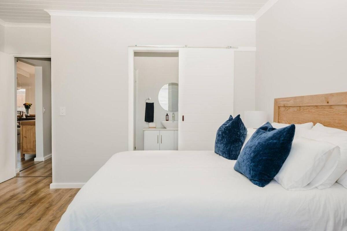 Ocean View 4-Bed Getaway On Pearly Beach Exterior photo