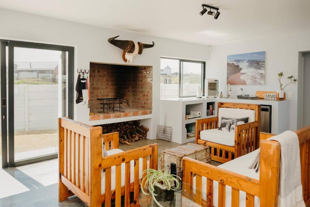 Ocean View 4-Bed Getaway On Pearly Beach Exterior photo