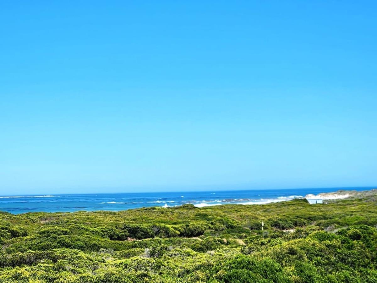 Ocean View 4-Bed Getaway On Pearly Beach Exterior photo